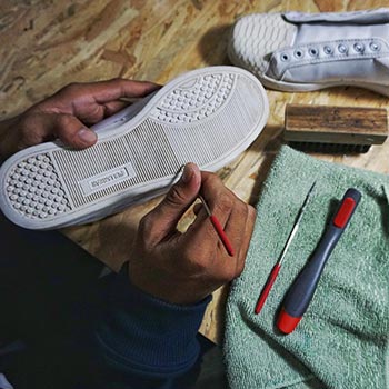 Cuci sepatu ungaran Quick Cleaning